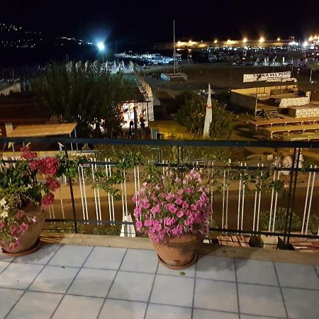 Terrazza Sul Mare Appartement Giardini-Naxos Buitenkant foto
