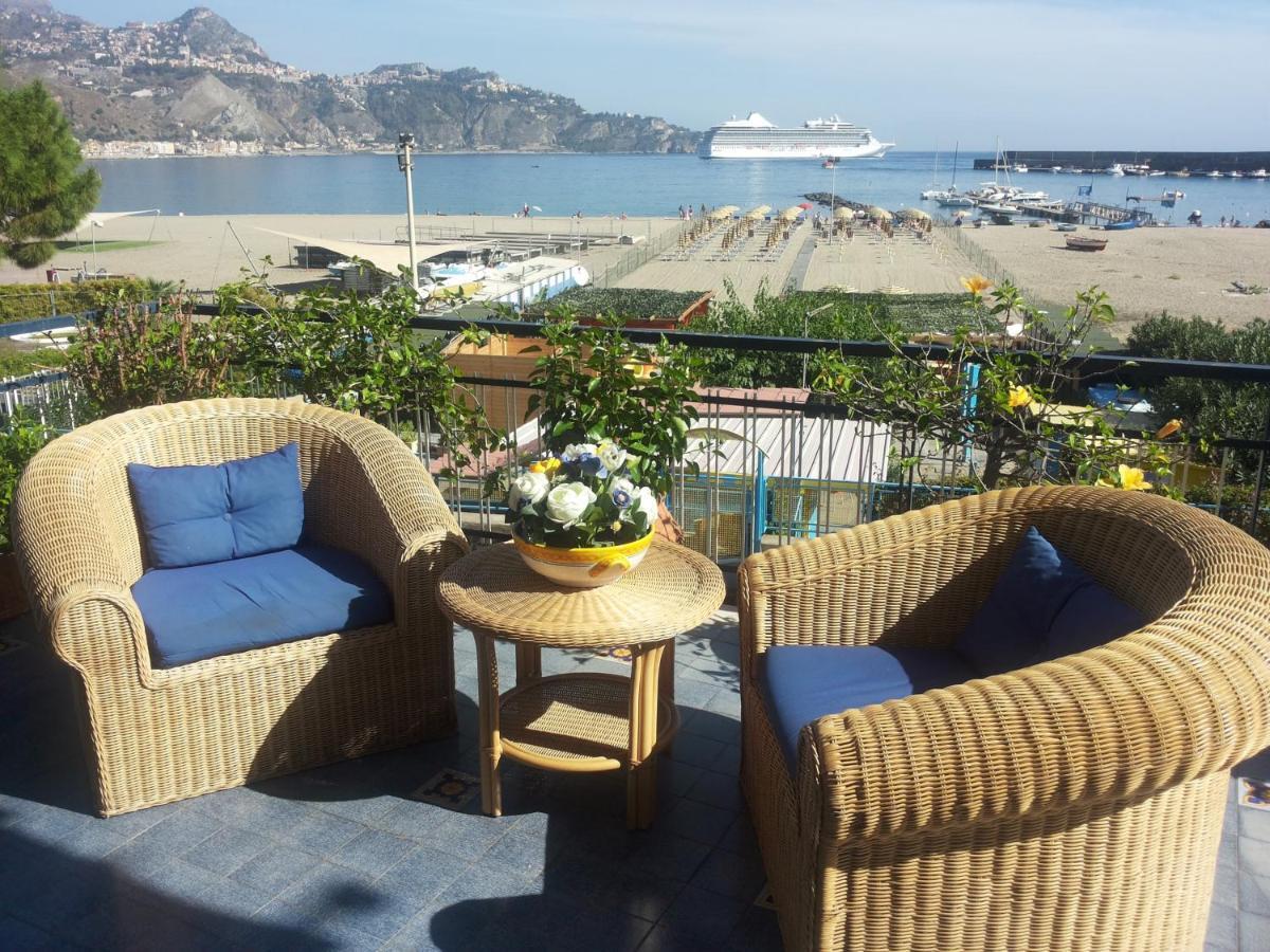 Terrazza Sul Mare Appartement Giardini-Naxos Kamer foto